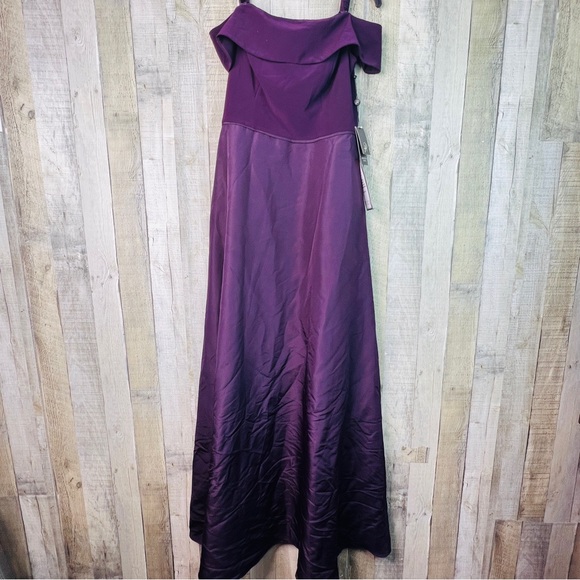 Adrianna Papell Size 8 Sleeveless Purple Maxi Evening Sheath Dress Off Shoulder - Picture 1 of 16
